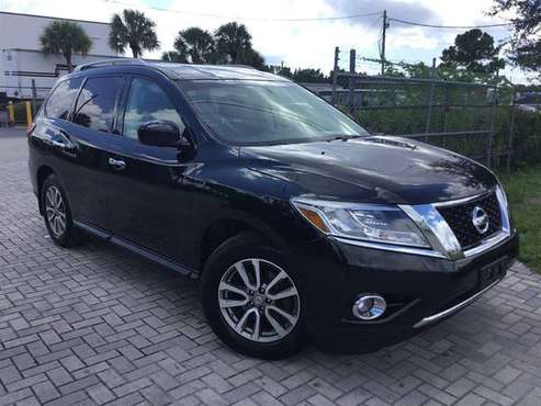 2016 Nissan Pathfinder SV - Lowest Miles / Cleanest Cars In FL -... for sale in Fort Myers, FL