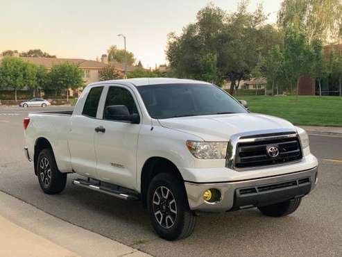 2013 Toyota Tundra SR5 4x4 one owner for sale in Sacramento , CA
