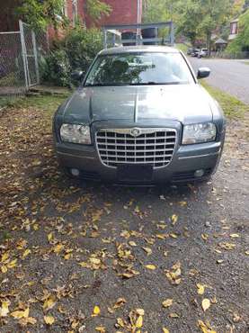 05 Chrysler 300 for sale in Newport, PA