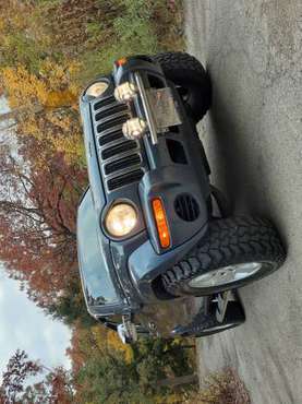 Awesome jeep liberty - cars & trucks - by owner - vehicle automotive... for sale in milwaukee, WI