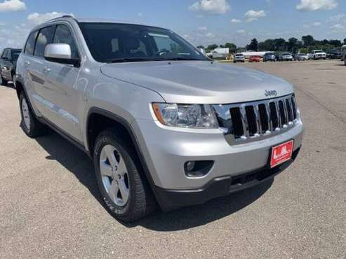 2011 JEEP GRAND CHEROKEE for sale in Lancaster, IA