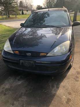 Ford Focus Wagon - cars & trucks - by owner - vehicle automotive sale for sale in Germantown, WI