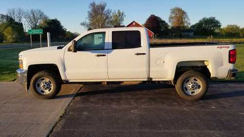1 OWNER 2017 CHEVY 2500HD CREW CAB FROM LOUISIANA! - cars & for sale in Perry, MI