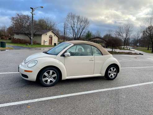 Volkswagen Beetle Convertible - cars & trucks - by owner - vehicle... for sale in Edwardsville, MO
