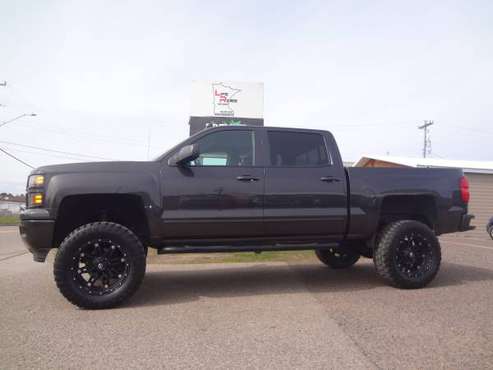 2015 Chevrolet Silverado Crew Cab Z71 4x4 - LIFTED! Out of State for sale in Wyoming, MN