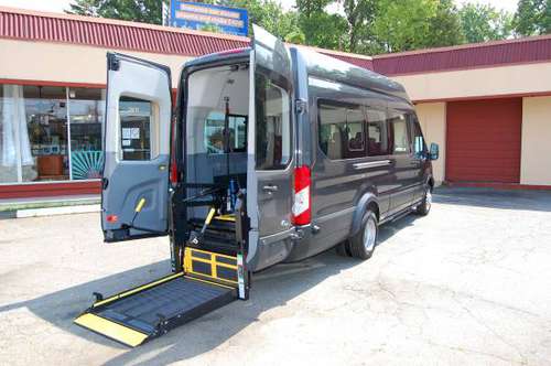 HANDICAP ACCESSIBLE WHEELCHAIR LIFT EQUIPPED VAN.....UNIT# 2294FHT -... for sale in Charlotte, NC