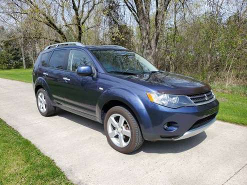 2007 Mitsubishi Outlander (AWD) - - by dealer for sale in Kansasville, WI