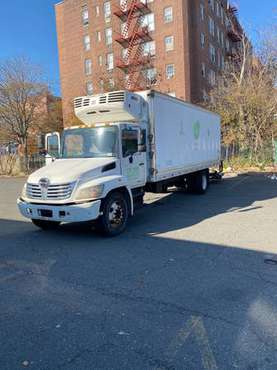 2008 hino 268 24 foot refrigerated box for sale - cars & trucks - by... for sale in Brooklyn, NY
