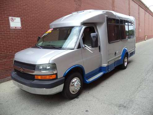2007 Chevrolet 3500 Handicap Wheelchair Assesessable Mini Bus 85k -... for sale in Chicago, IL