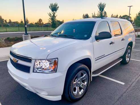 SUBURBAN CHEVROLET - CLEAN, Excellent Condition!! - cars & trucks -... for sale in Federal Way, WA