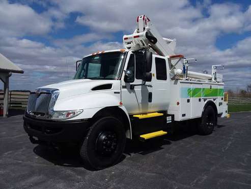 2011 45 International Hybrid 4300 Altec TA40 Diesel Bucket Truck for sale in Gilberts, KS