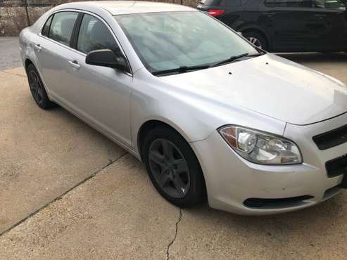 2011 Chevy Malibu - cars & trucks - by owner - vehicle automotive sale for sale in Evergreen Park, IL