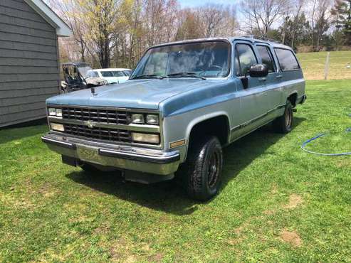 1989 Chevy suburban 4 x 4 for sale in Hubbardston, MA