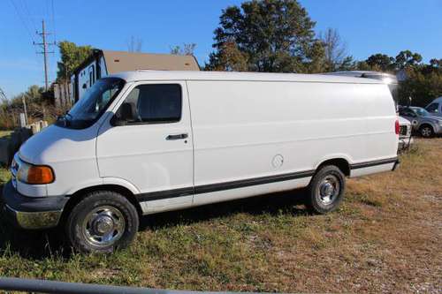 1999 Dodge Ram 3500 extended cargo van camper van 360 v8 1-Owner for sale in Truesdale, MO