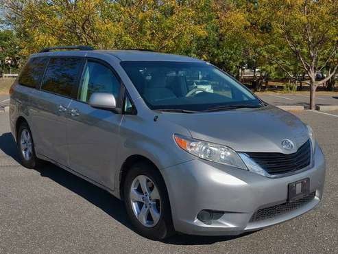 2011 TOYOTA SIENNA LE 136K MILES/CLEAN TITLE for sale in Brooklyn, NY