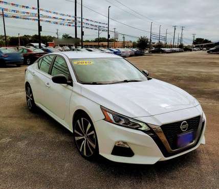 LOOKING FOR A CASH CAR BECAUSE NO ONE WILL APPROVE YOU? - cars &... for sale in San Antonio, TX