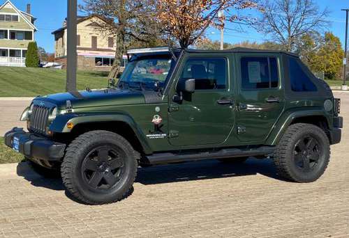 2007 Jeep Wrangler Unlimited Sahara 4WD - cars & trucks - by dealer... for sale in Aurora, IL