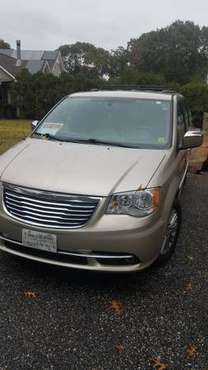 2013 CHRYSLER TOWN AND COUNTRY - cars & trucks - by owner - vehicle... for sale in Flanders 11901, NY