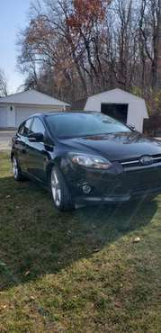 Ford Focus 2012 5-DR Titanium - cars & trucks - by owner - vehicle... for sale in Addison, MI