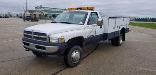 1998 DODGE RAM 3500 4x4 with 11’ UTILITY BED for sale in Antioch, WI