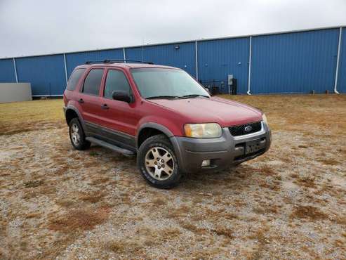 2004 Ford Escape - cars & trucks - by dealer - vehicle automotive sale for sale in Wichita, KS