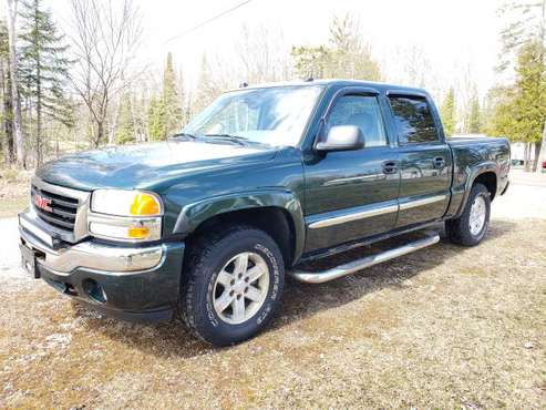 2005 GMC Sierra 1500 SLT Crew Cab 4x4 - solid and loaded! - cars & for sale in Baraga, MI