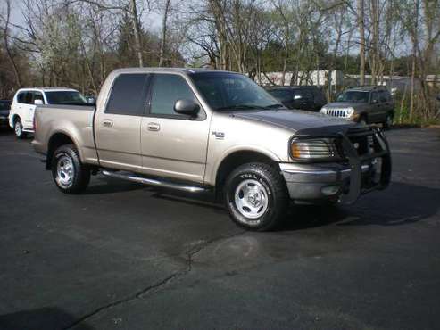 2002 FORD F-150 XLT CREW CAB 4X4 AUTO A/C ONLY 136K MILES - cars & for sale in Pataskala, OH