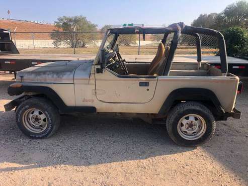 1992 Jeep Wrangler - cars & trucks - by dealer - vehicle automotive... for sale in Lubbock, TX