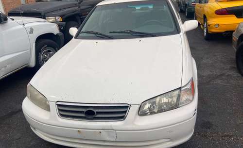 2000 Toyota Camry - cars & trucks - by dealer - vehicle automotive... for sale in Oak Forest, IL