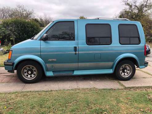 Astro Van Elite - cars & trucks - by owner - vehicle automotive sale for sale in Grand Prairie, TX