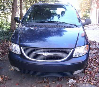Roomy Minivan - cars & trucks - by owner - vehicle automotive sale for sale in Peachtree Corners, GA