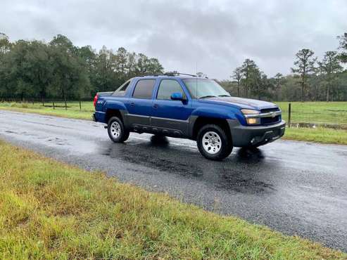 2005 Chevy Avalanche 4x4 - cars & trucks - by dealer - vehicle... for sale in Ocala, FL