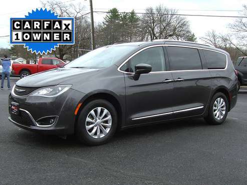 ► 2018 CHRYSLER PACIFICA TOURING L with REMAINING FACTORY WARRANTY -... for sale in Feeding Hills, NY