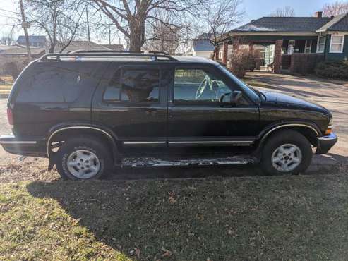 1999 Chevy S10 Blazer LS - cars & trucks - by owner - vehicle... for sale in Dubuque, IA