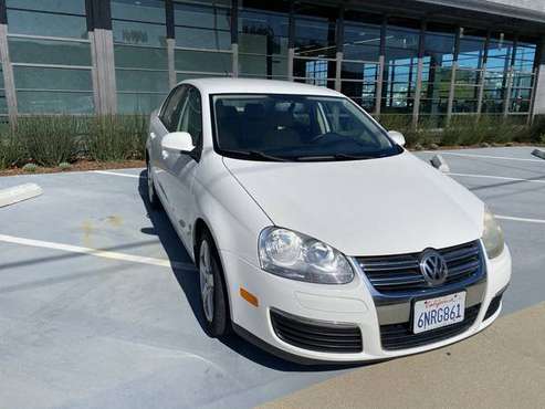 2010 Volkswagen Jetta 2.5l Limited - cars & trucks - by owner -... for sale in Hawthrone, CA