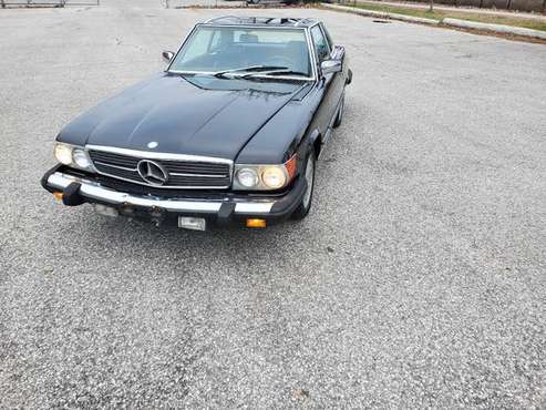 Mercedes 560 SL - cars & trucks - by owner - vehicle automotive sale for sale in Hickory Hills, IL