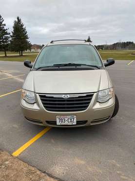 2006 Chrysler Town /Country - cars & trucks - by owner - vehicle... for sale in Oneida, WI