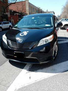 2014 wheelchair accessible Toyota Sienna for sale in Rego Park, NY