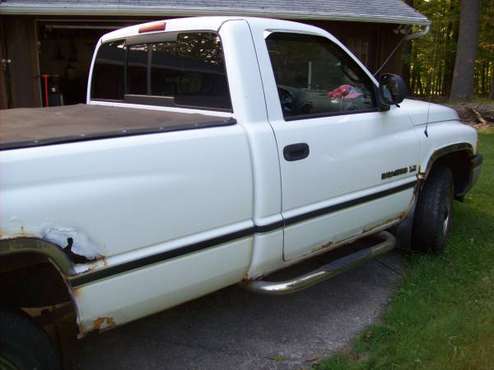 2001 DODGE RAM 1500, RUNS GREAT, BODY FAIR ONLY 65000 MILES for sale in North Royalton, OH