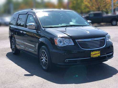 2016 Chrysler Town Country Limited for sale in Monroe, WA