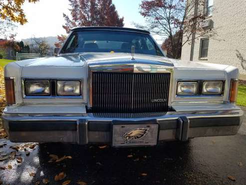 1989 Lincoln Towncar - cars & trucks - by owner - vehicle automotive... for sale in Bethlehem, PA