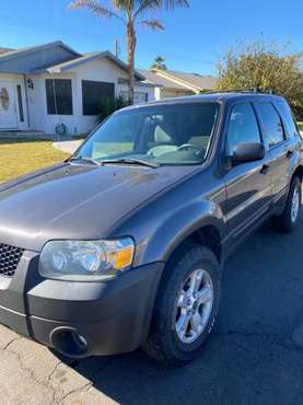 Ford Escape XLT - cars & trucks - by owner - vehicle automotive sale for sale in El Centro, CA