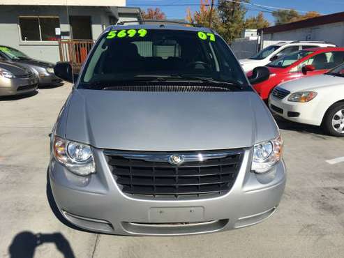 2007 Chrysler Town Country, Stow and go , Dvd player for sale in Best Buy Auto Boise, ID