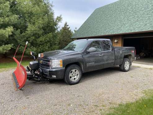 2010 Chevy Silverado 1500 with plow for sale in Saint Paul, MN