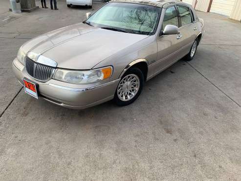 1999 Lincoln Town car for sale in Chico, CA