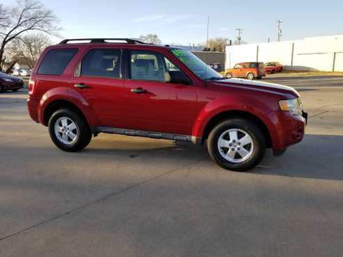 2011 FORD ESCAPE - cars & trucks - by dealer - vehicle automotive sale for sale in Wichita, KS