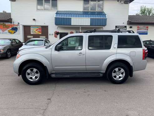★★★ 2006 Nissan Pathfinder 4x4 3rd Row Seating ★★★ for sale in Grand Forks, ND