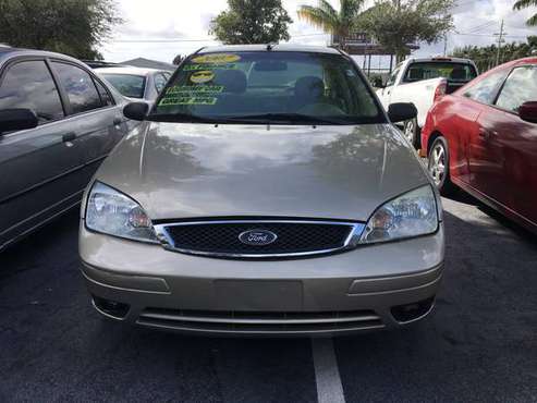 2007 Ford Focus $1500 - cars & trucks - by owner - vehicle... for sale in West Palm Beach, FL