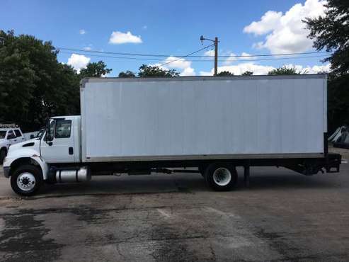 2015 INTERNATIONAL 4300 26ft Box Truck W/Liftgate 6.7L NO CDL... for sale in Arlington, TX