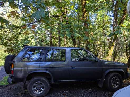 1993 Nissan Pathfinder for sale in Eugene, OR